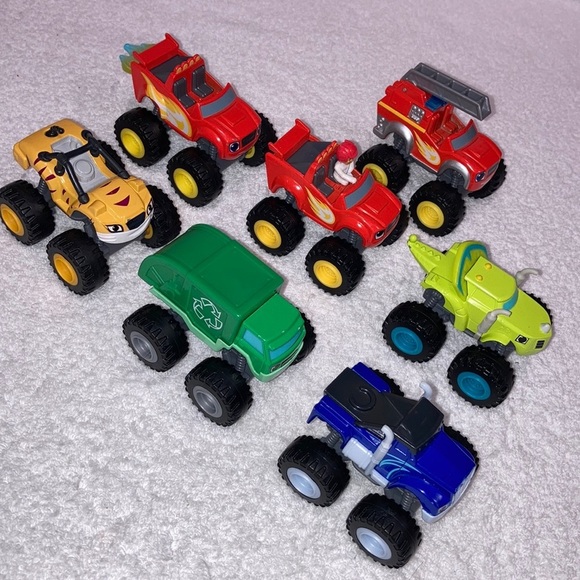 Blaze and the monster machines steg, striped, crusher, Reece lit of 7 - Picture 1 of 10